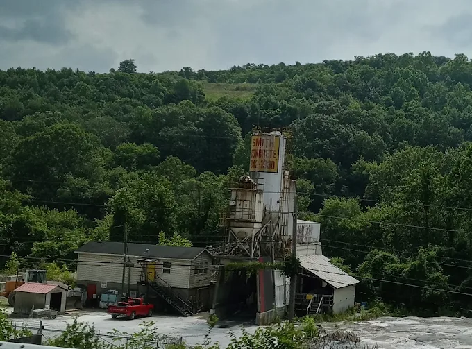 Claxton Smith Concrete Building looks so shitty kek