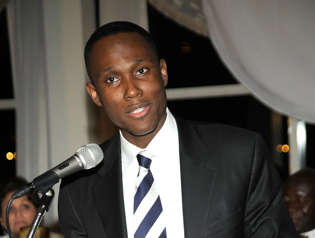 an image of the CEO scammer who goes by the first name of Eddy. He is wearing a cheap suit!